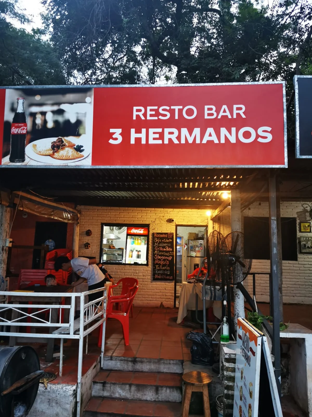Menú de Restó bar 3 hermanos — página 1